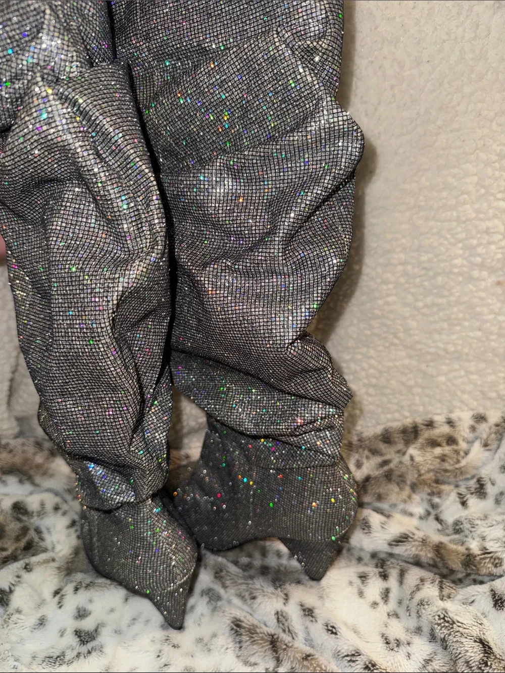 GLITTER SILVER GO GO BOOTS